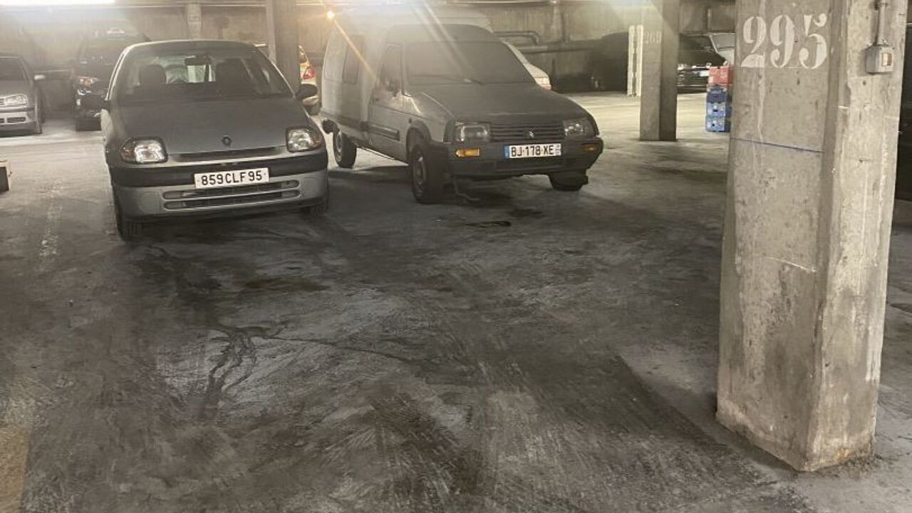 garage  pièces 11 m2 à vendre à Garges-Lès-Gonesse (95140)