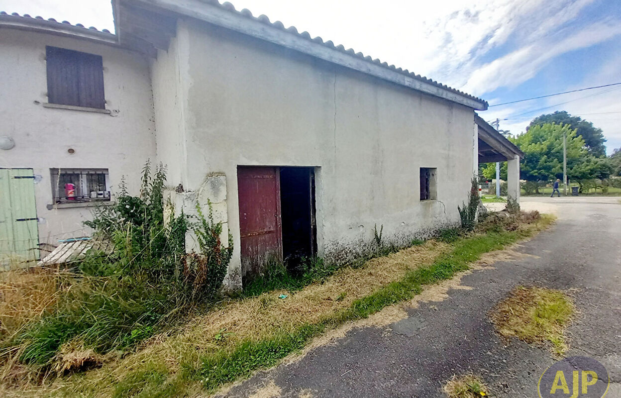 garage  pièces 31 m2 à vendre à Saint-Germain-d'Esteuil (33340)