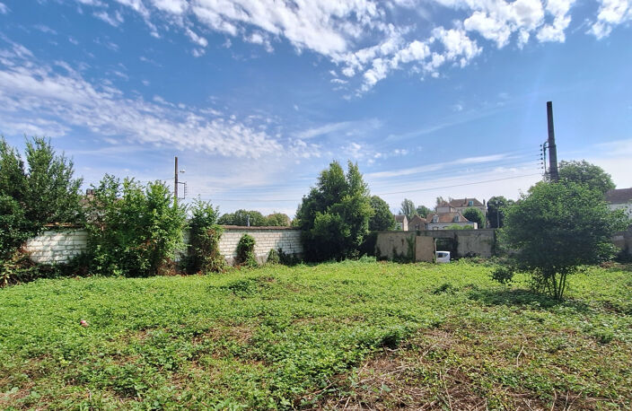 A SENS,TERRAIN IDEALEMENT PLACE DE 554M2 POUR UNE CONSTRUCTI — photo 3