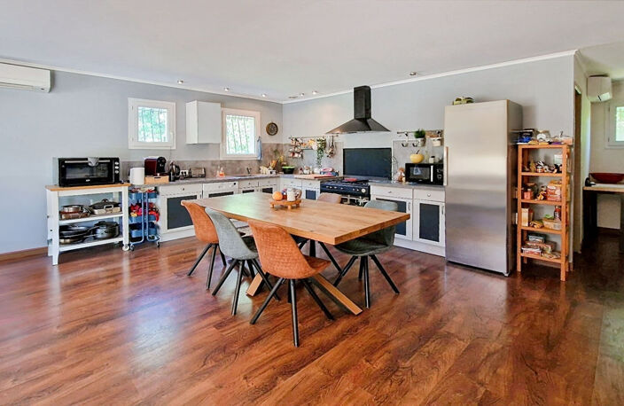 A VENDRE - 15 km d'Uzès, Villa plain-pied de 120 m² sur 2400 ... — photo 4