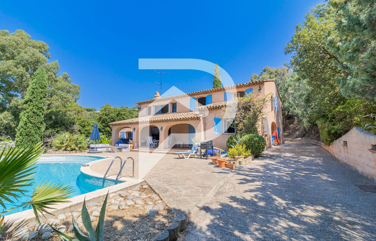 maison 10 pièces 380 m2 à vendre à Grimaud (83310)