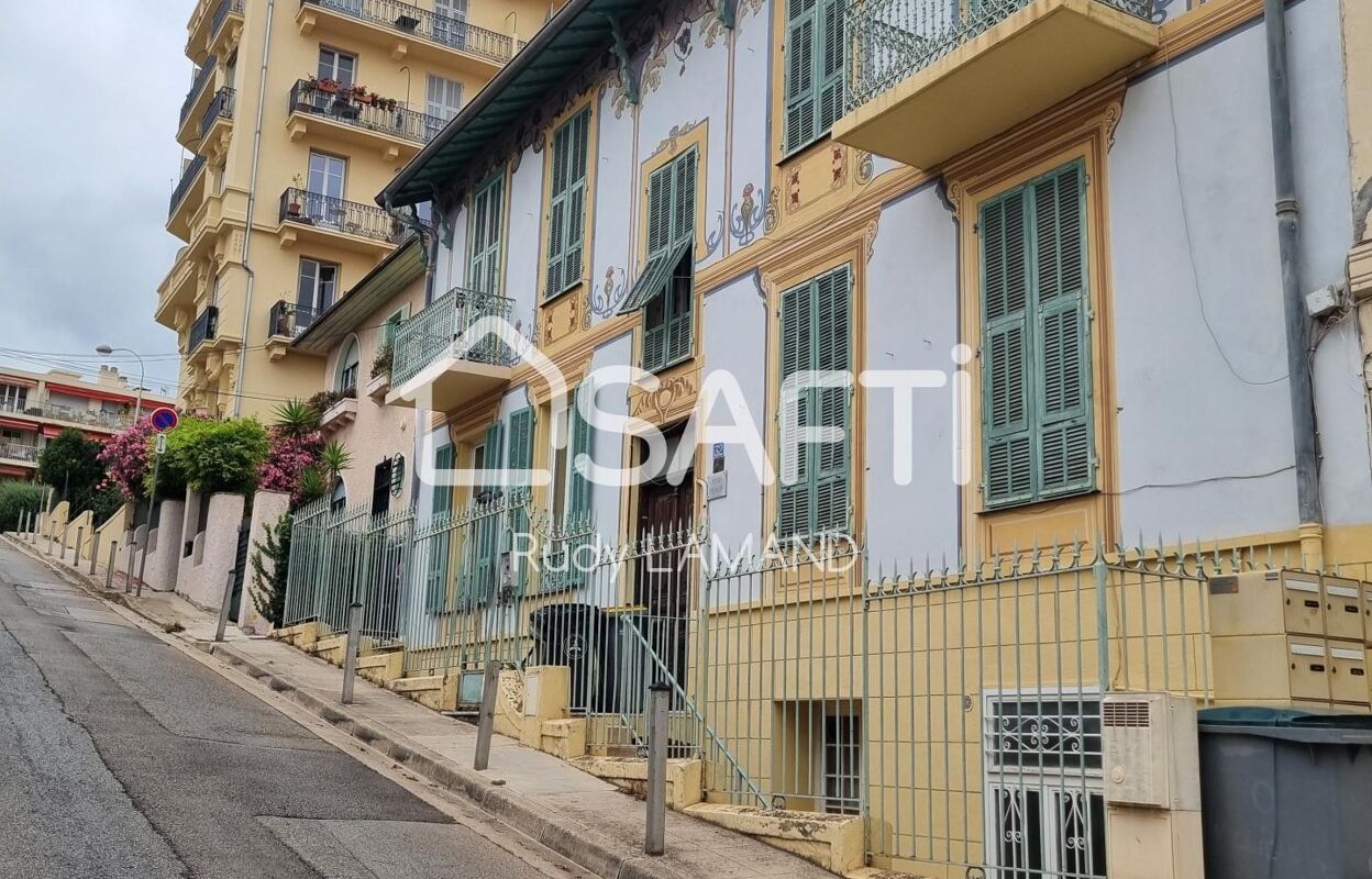 appartement 2 pièces 29 m2 à vendre à Nice (06100)