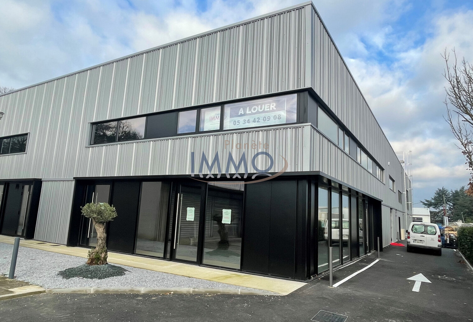 Cornebarrieu, Local commercial / professionnel, neuf — photo 1