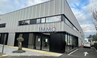 Commerce  176 m² à louer à Cornebarrieu (31700)