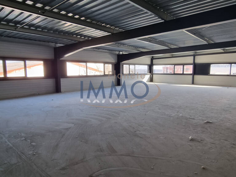 Local professionnel ou Commercial neuf — photo 1