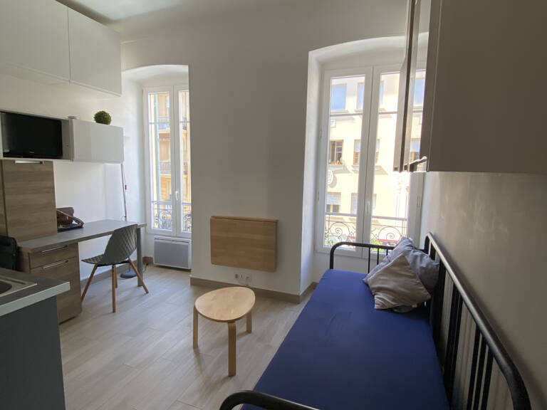 APPARTEMENT DIVISE EN 3 STUDIO — photo 1