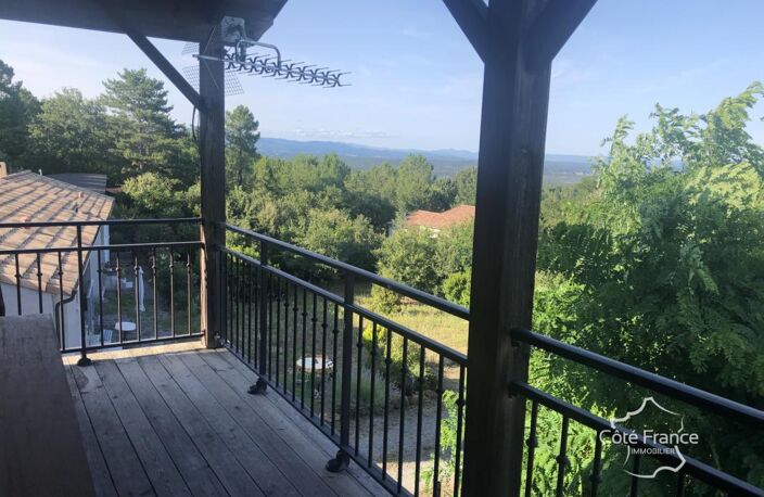 MAISON CONSTRUCTION EN BOIS SUR UN TERRAIN AVEC VUE DEGAGEE — photo 5