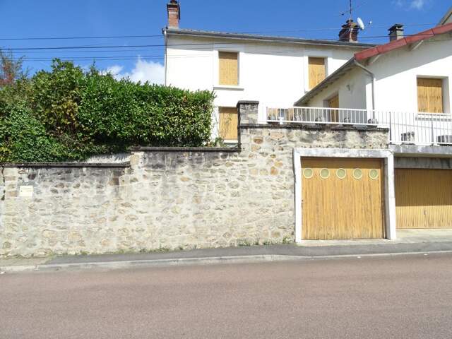 Saint Junien centre, maison 102 m2 avec garages, jardin et dé... — photo du bien