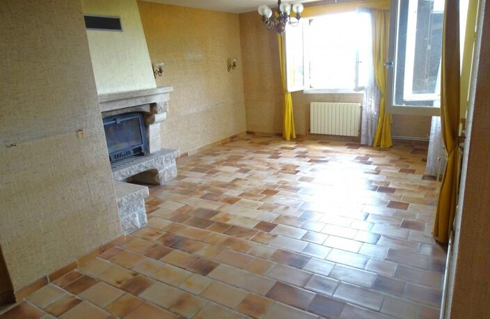 Saint Junien centre, maison 102 m2 avec garages, jardin et dé... — photo 2