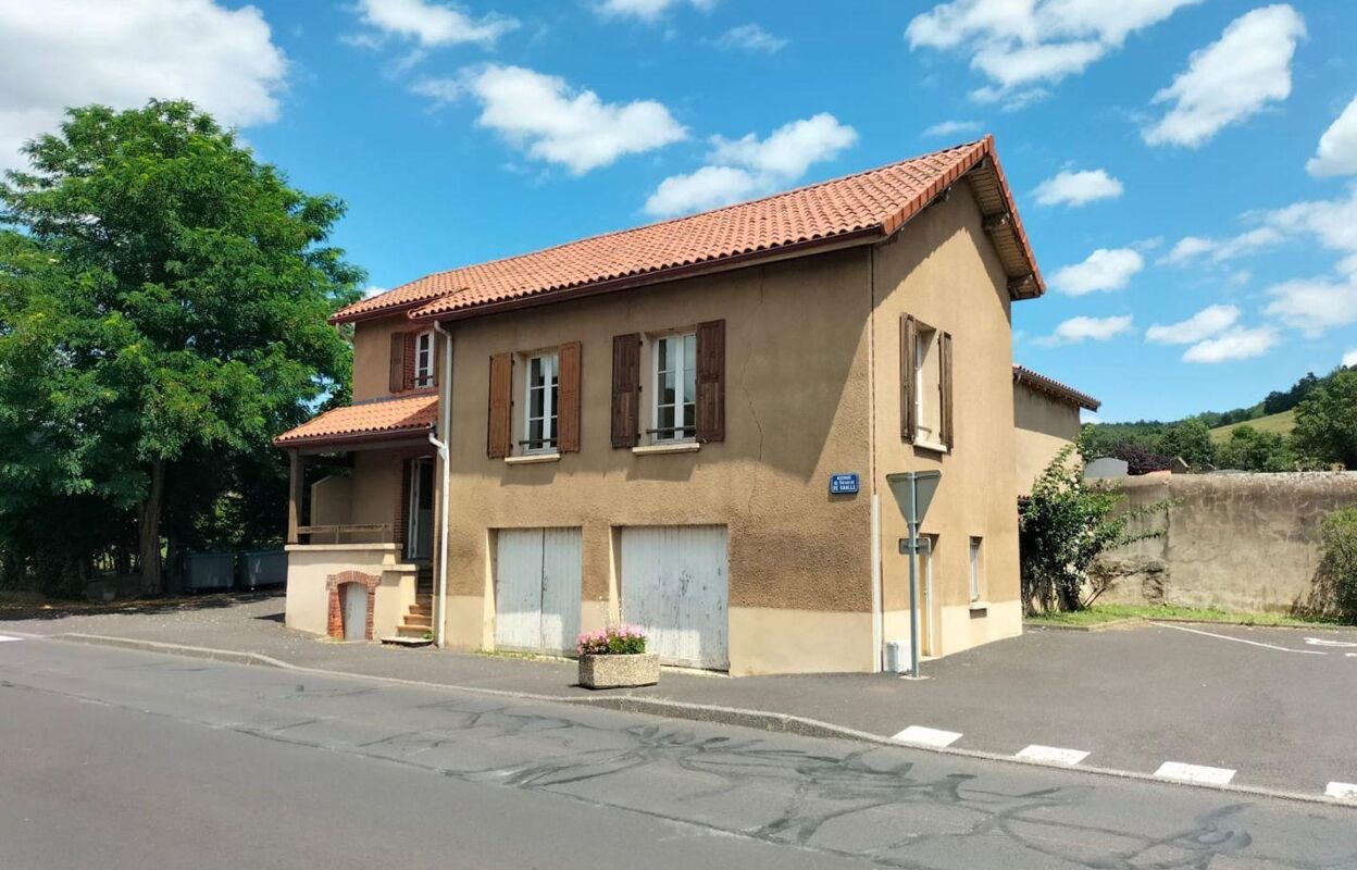 maison 4 pièces 64 m2 à vendre à Massiac (15500)