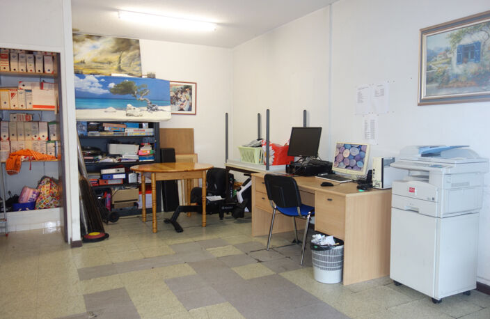 LOCAL COMMERCIAL - AUBAGNE — photo 3