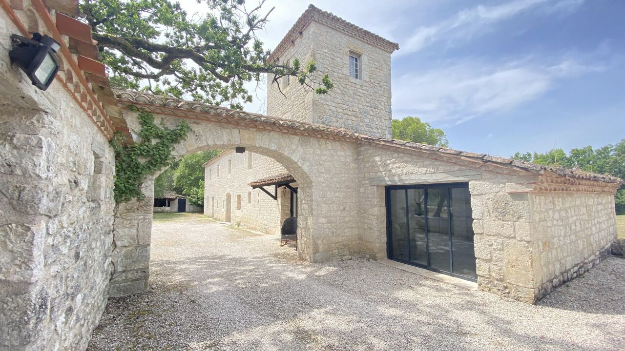 maison 7 pièces 390 m2 à vendre à Lauzerte (82110)