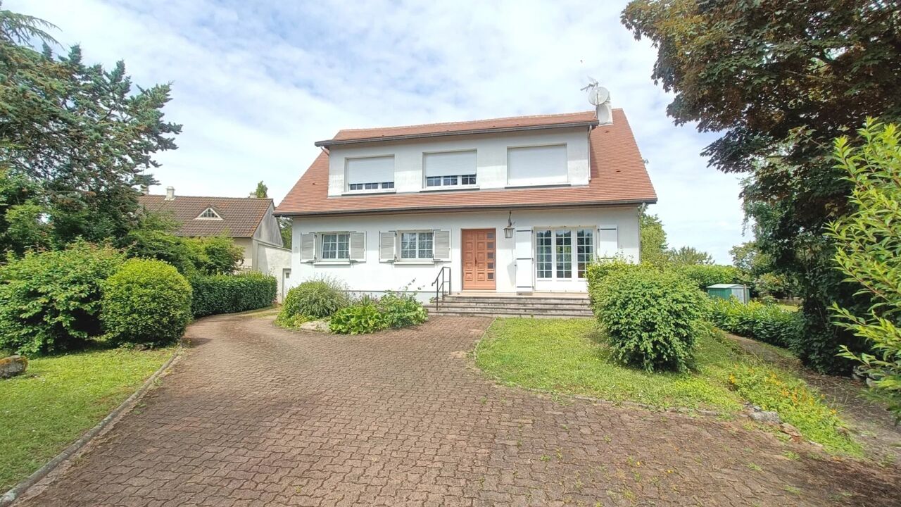 maison 8 pièces 144 m2 à vendre à Neuville-de-Poitou (86170)