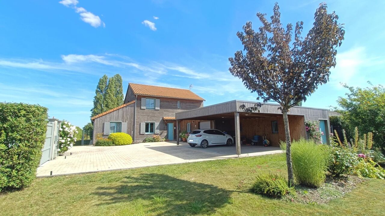 maison 9 pièces 200 m2 à vendre à Neuville-de-Poitou (86170)