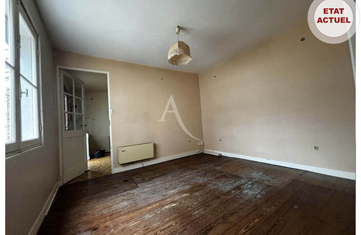 ROCHEFORT, MAISON DE FAUBOURG  AVEC COUR  SANS VIS A VIS ? Exclusivité ! — photo 4