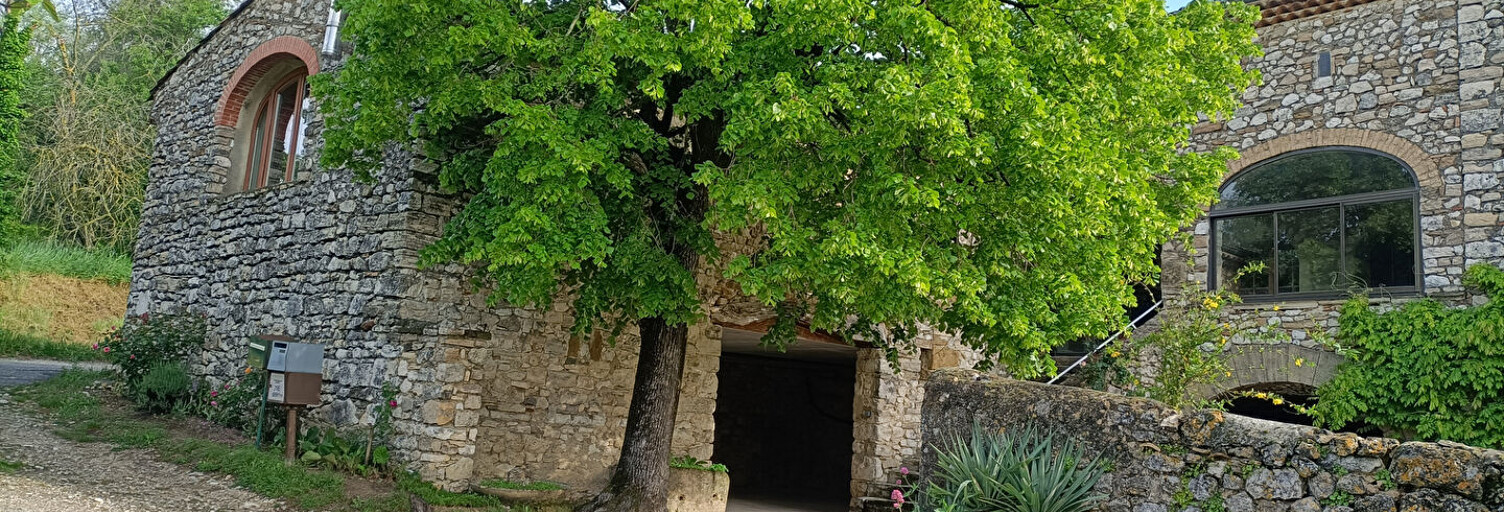 Appartement 4 Pièces 98 m² à louer à Grane (26400)