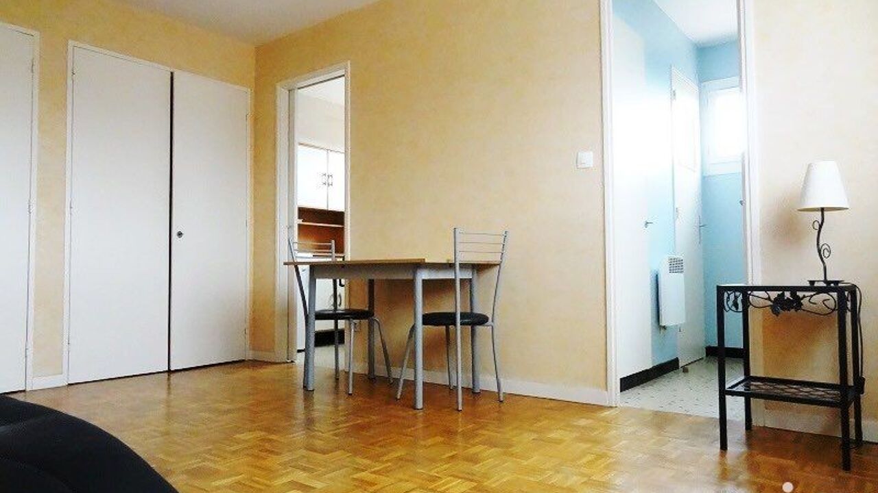 appartement 1 pièces 27 m2 à vendre à Billère (64140)