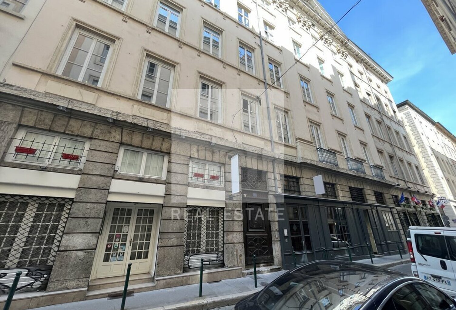BUREAUX à LOUER — photo 1
