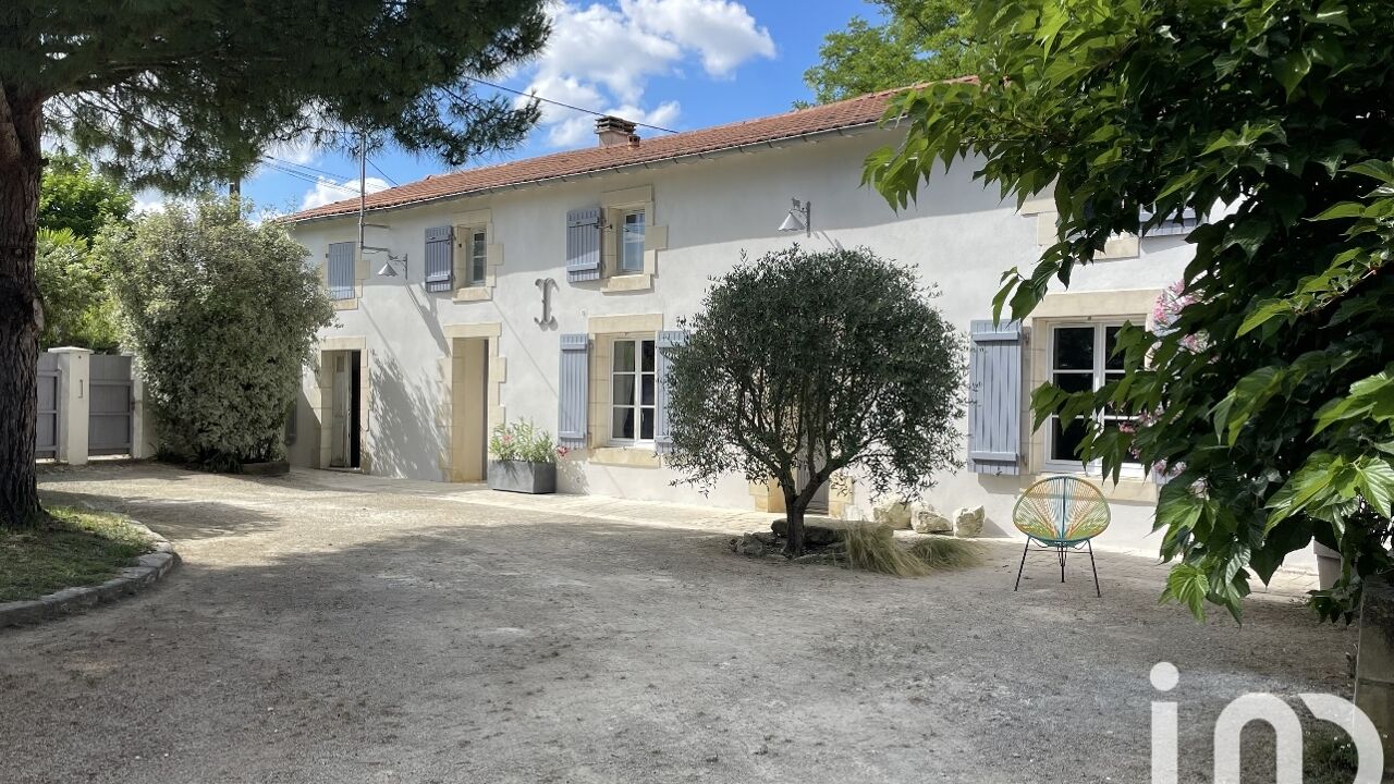 maison 9 pièces 270 m2 à vendre à Mauzé-sur-le-Mignon (79210)