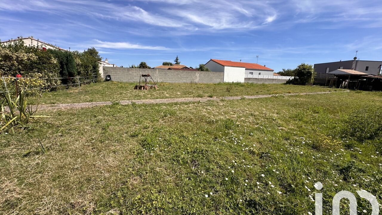 terrain  pièces 1200 m2 à vendre à Sainte-Foy (85150)