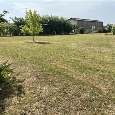 Terrain 1300 m²