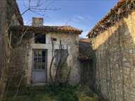 Maison en pierre de 2 pièces principales — photo 2