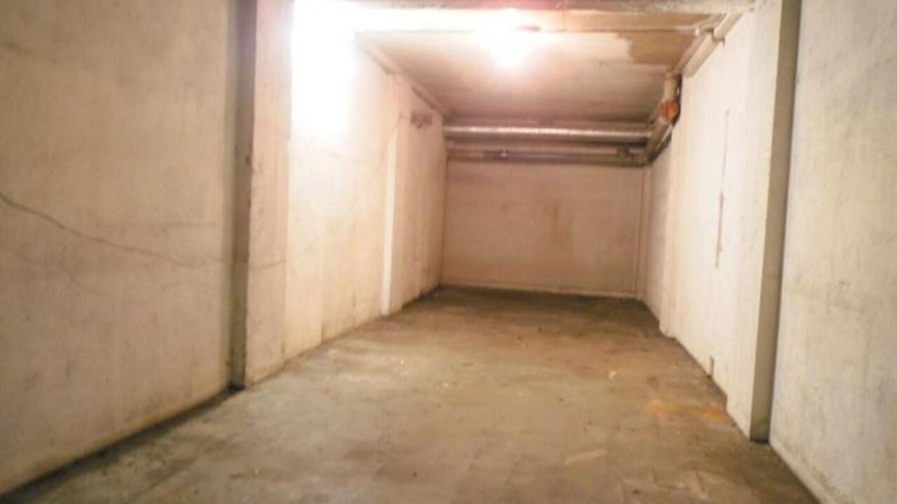 garage  pièces 35 m2 à vendre à Marseille 10 (13010)