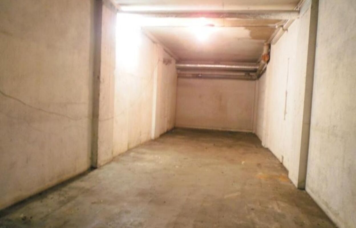 garage  pièces 35 m2 à vendre à Marseille 10 (13010)