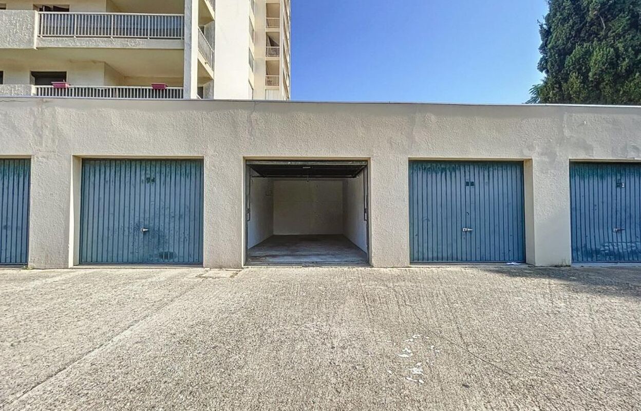 garage  pièces 15 m2 à louer à Ajaccio (20000)