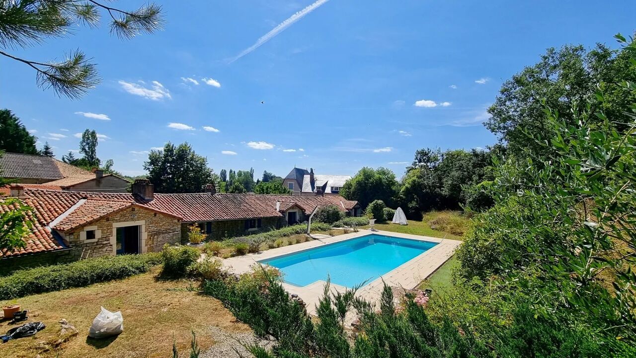 maison 9 pièces 280 m2 à vendre à Poitiers (86000)