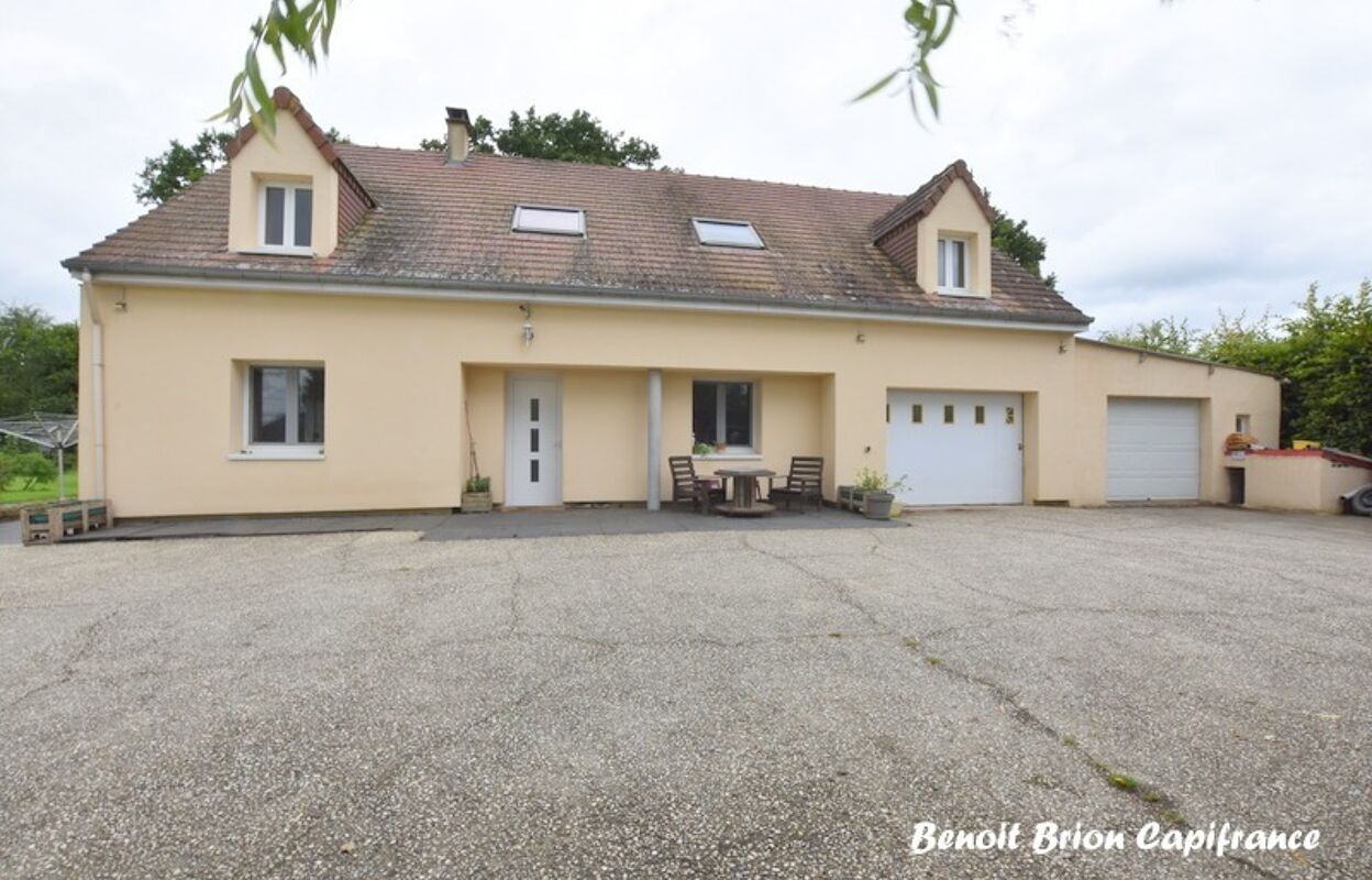 maison 8 pièces 147 m2 à vendre à Saint-Georges-de-Rouelley (50720)