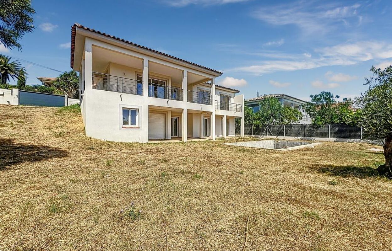 maison 4 pièces 175 m2 à vendre à Fréjus (83600)