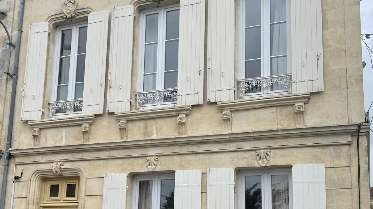 maison 8 pièces 192 m2 à vendre à Saint-Jean-d'Angély (17400)