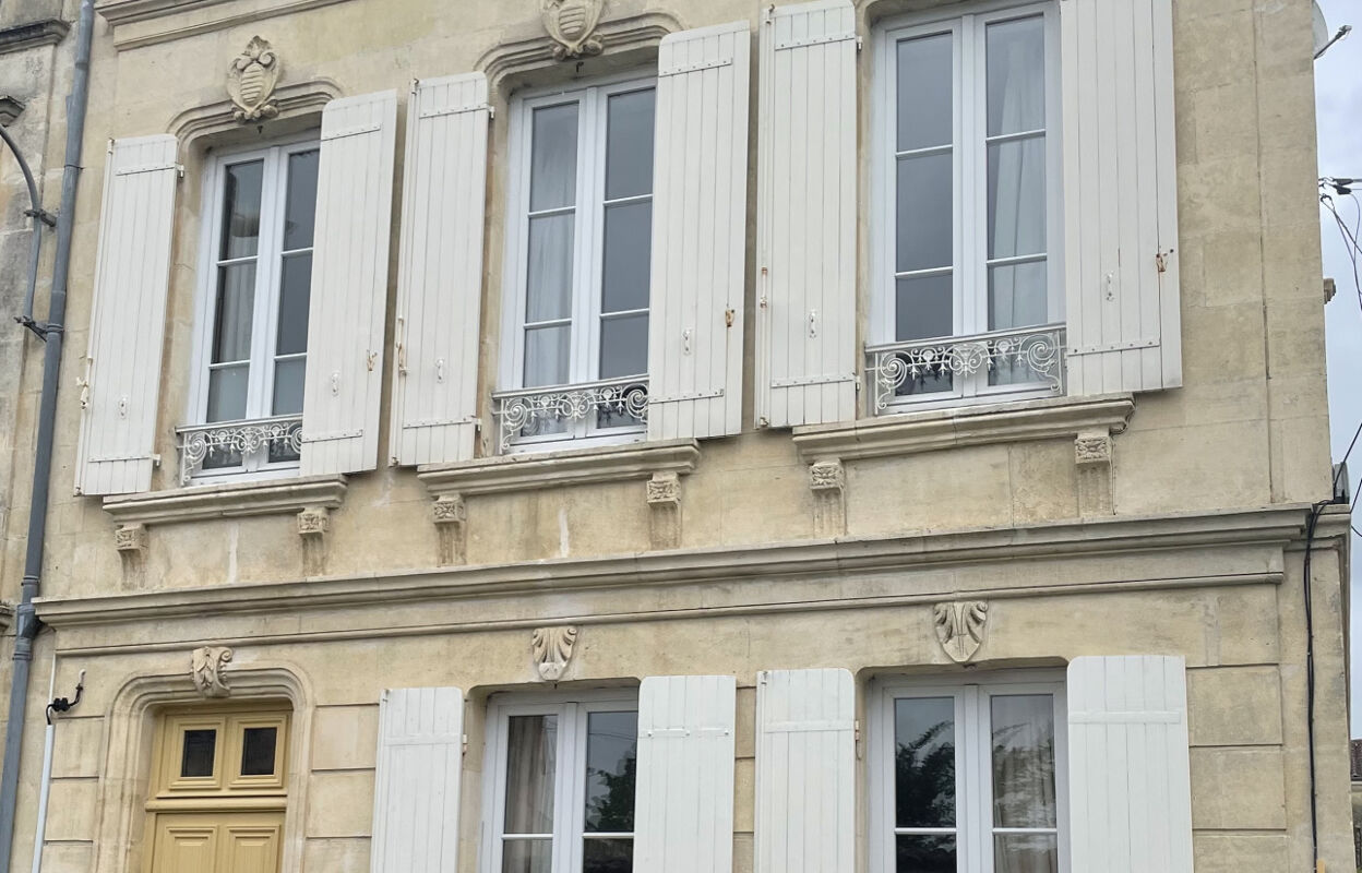 maison 8 pièces 192 m2 à vendre à Saint-Jean-d'Angély (17400)