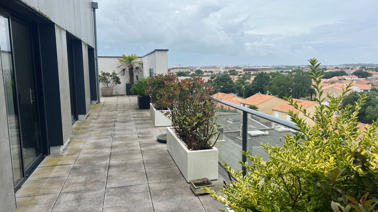 appartement 5 pièces 85 m2 à vendre à La Rochelle (17000)