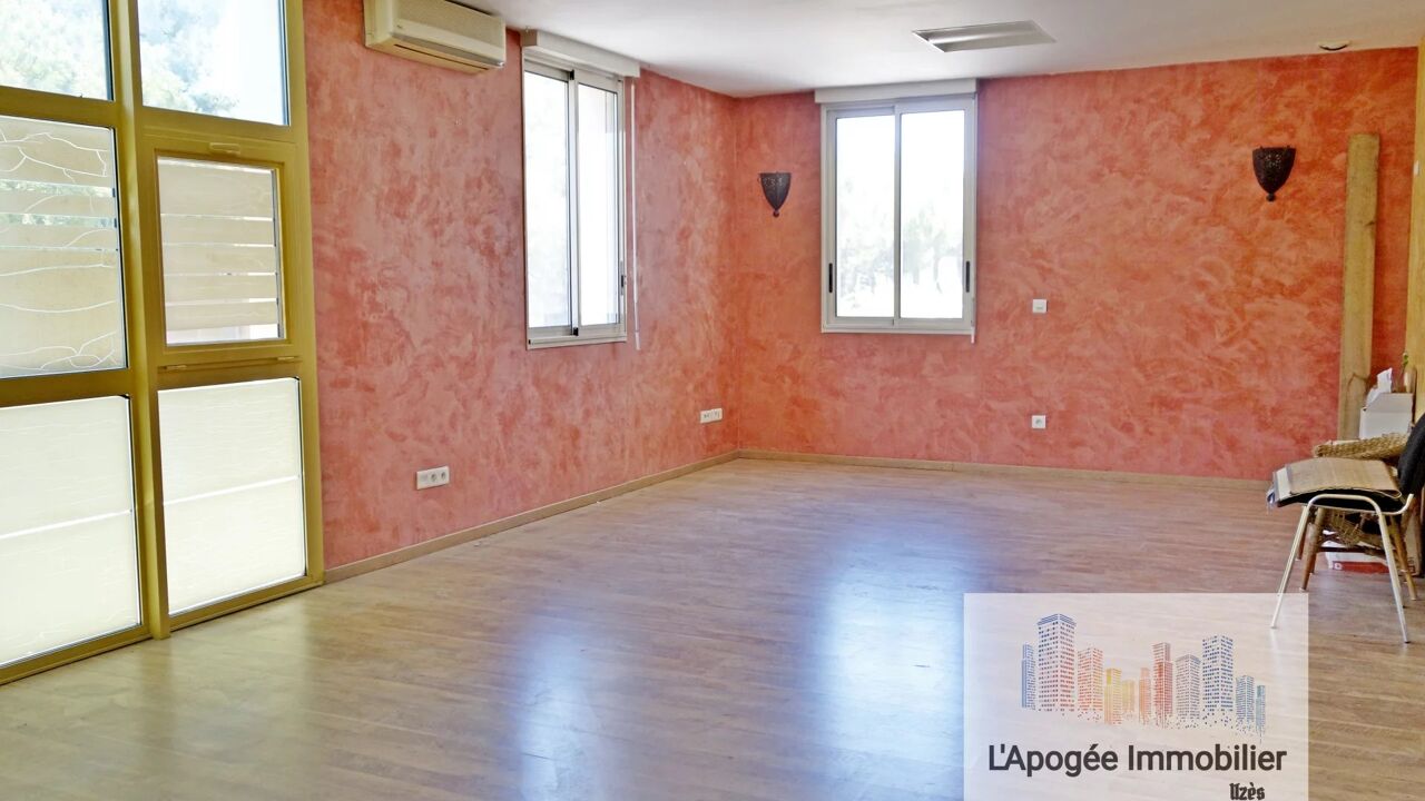 commerce 5 pièces 130 m2 à vendre à Uzès (30700)