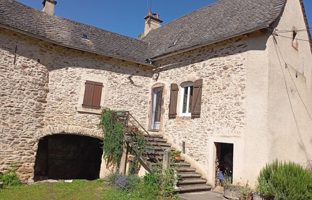 maison 10 pièces 300 m2 à vendre à Belcastel (12390)