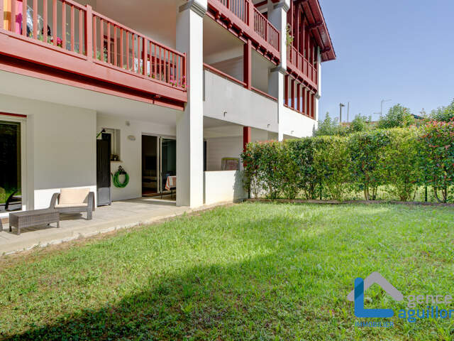 Quartier plage, T2 avec terrasse, jardin et parking sous-sol — photo du bien