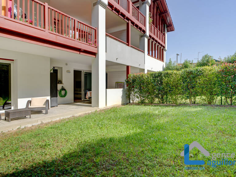 Quartier plage, T2 avec terrasse, jardin et parking sous-sol — photo 1