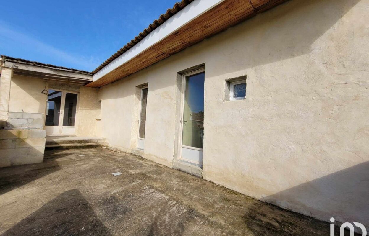 maison 6 pièces 179 m2 à vendre à Saint-Bonnet-sur-Gironde (17150)