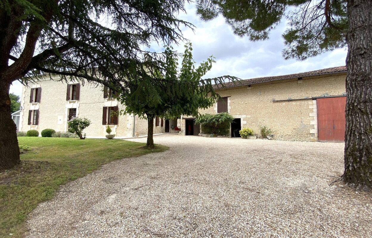 maison 5 pièces 150 m2 à vendre à Saint-Martial (16190)