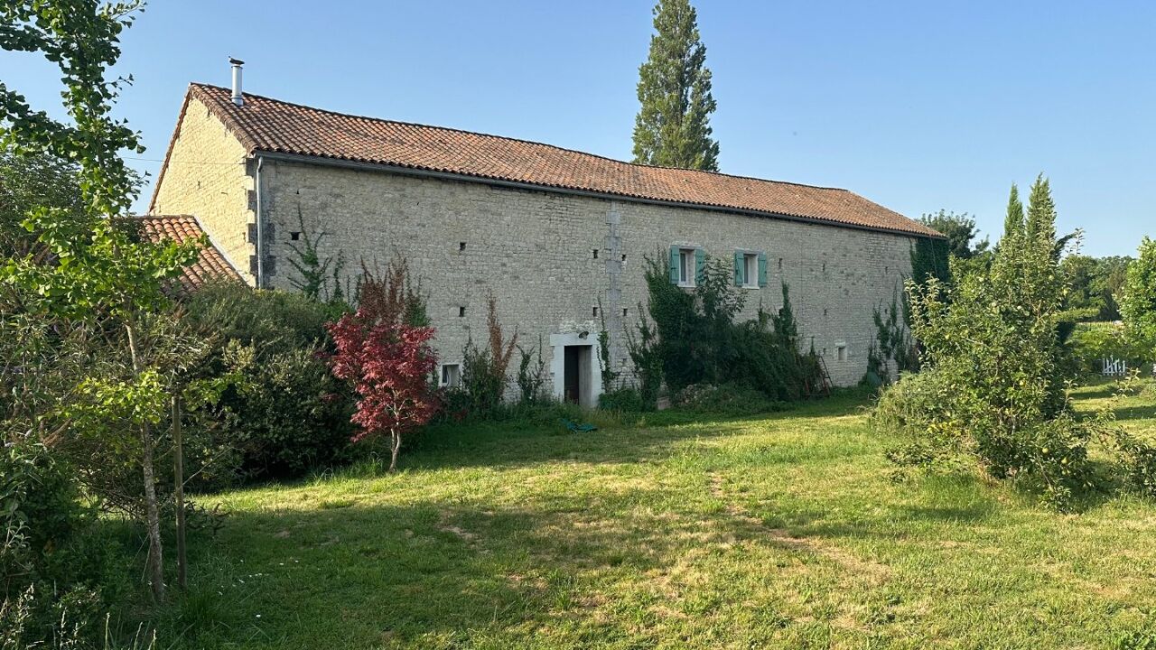 maison 10 pièces 415 m2 à vendre à Genac (16170)