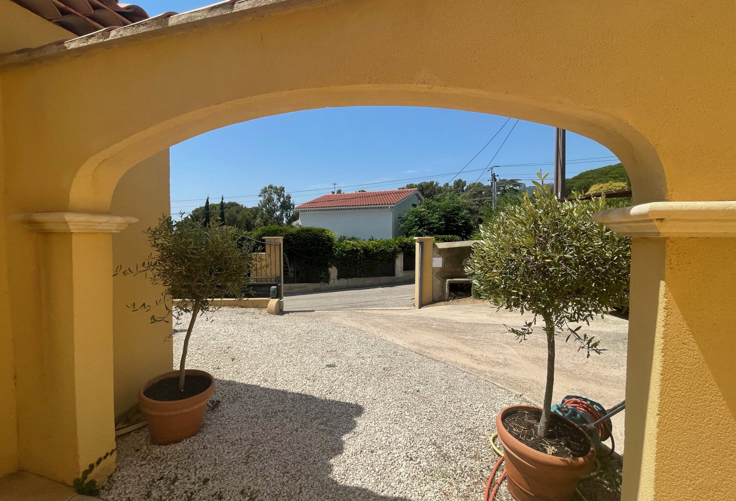 LA GARDE: Belle villa majoritairement de plain pied de 165 m2 — photo 1