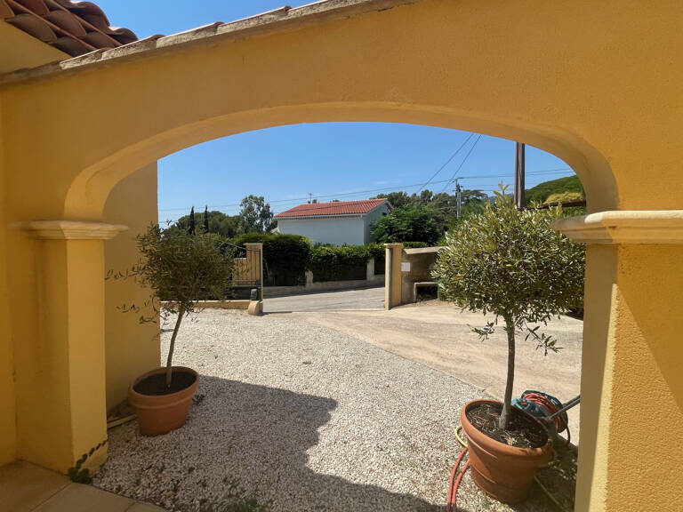 LA GARDE: Belle villa majoritairement de plain pied de 165 m2 — photo 1