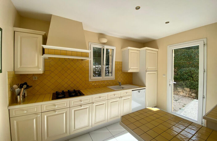 LA GARDE: Belle villa majoritairement de plain pied de 165 m2 — photo 3
