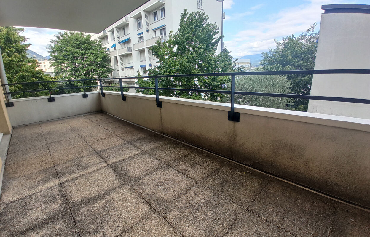 appartement 2 pièces 44 m2 à louer à Grenoble (38100)