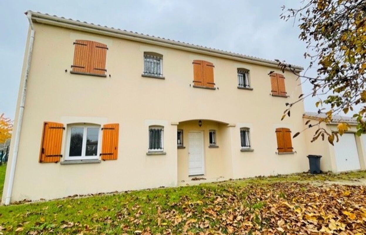 maison 5 pièces 143 m2 à louer à Saint-Sulpice-de-Cognac (16370)