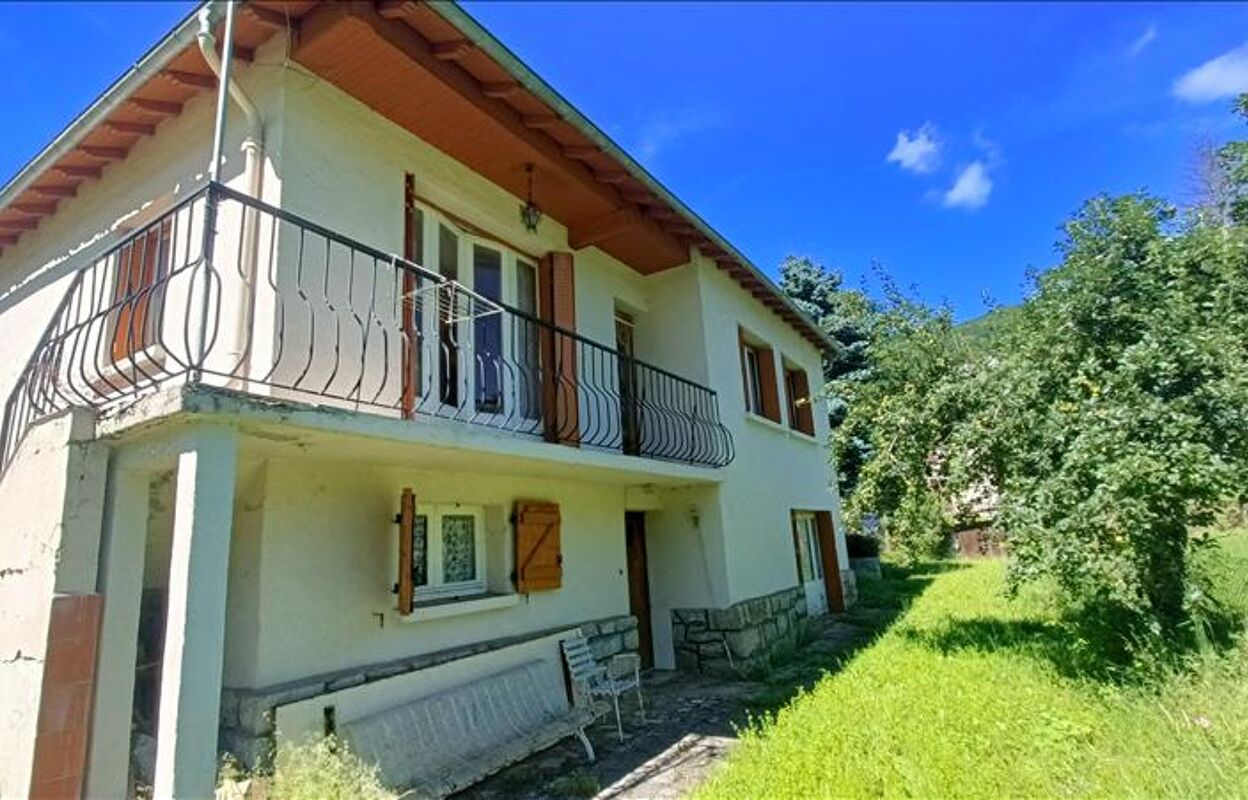 maison 5 pièces 111 m2 à vendre à Ercé (09140)