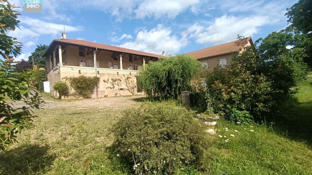 maison 9 pièces 338 m2 à vendre à Péronne (71260)