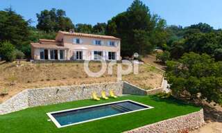 Maison 6 Pièces 194 m² à vendre à Mandelieu-la-Napoule (06210)